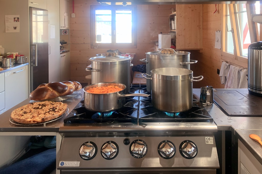 La nouvelle cuisine a été aménagée pour faciliter le travail des gardiens.